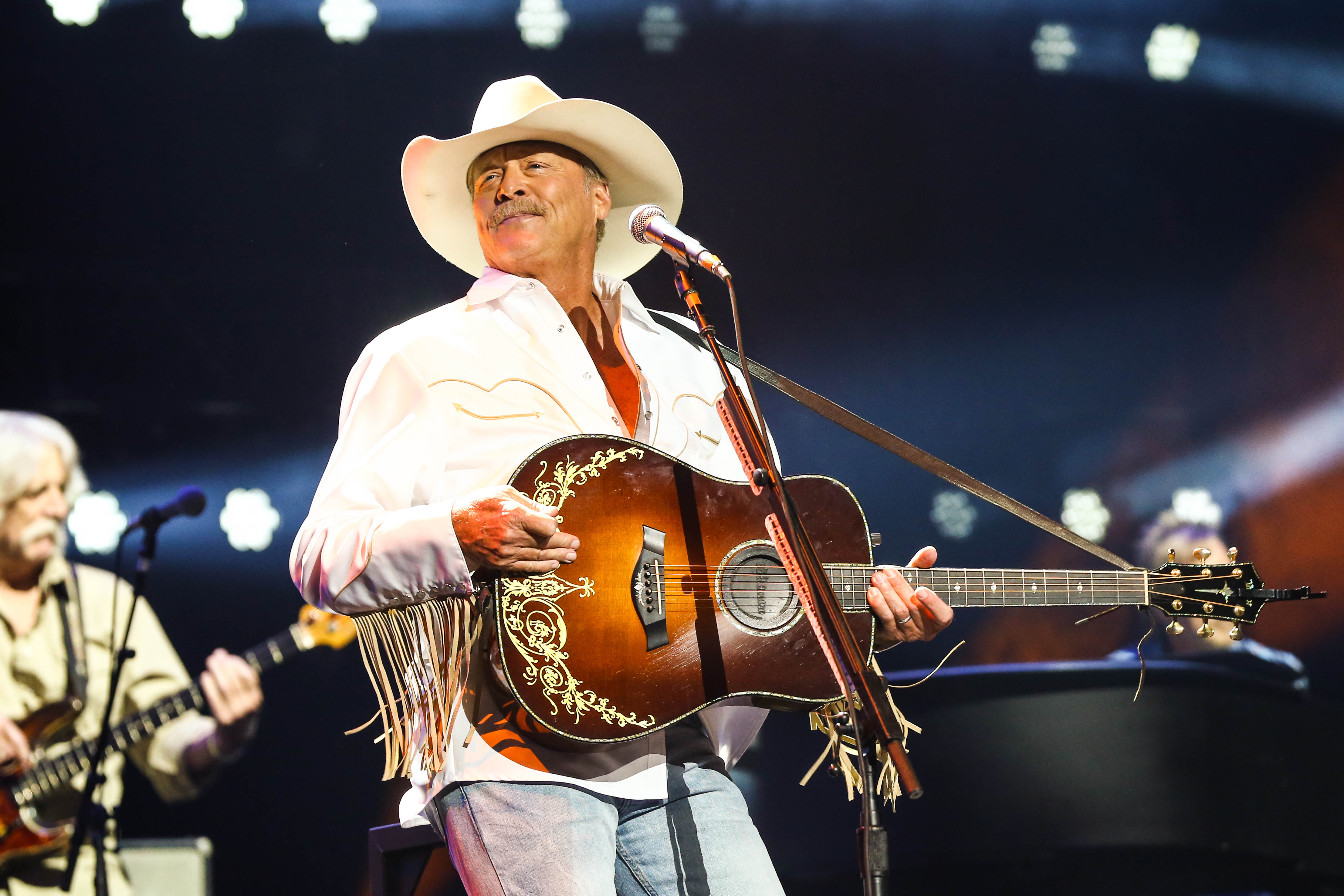 NASHVILLE, TENNESSEE - OCTOBER 08: Alan Jackson performs on stage at Bridgestone Arena on October 08, 2021 in Nashville, Tennessee. (Photo by Terry Wyatt/Getty Images)