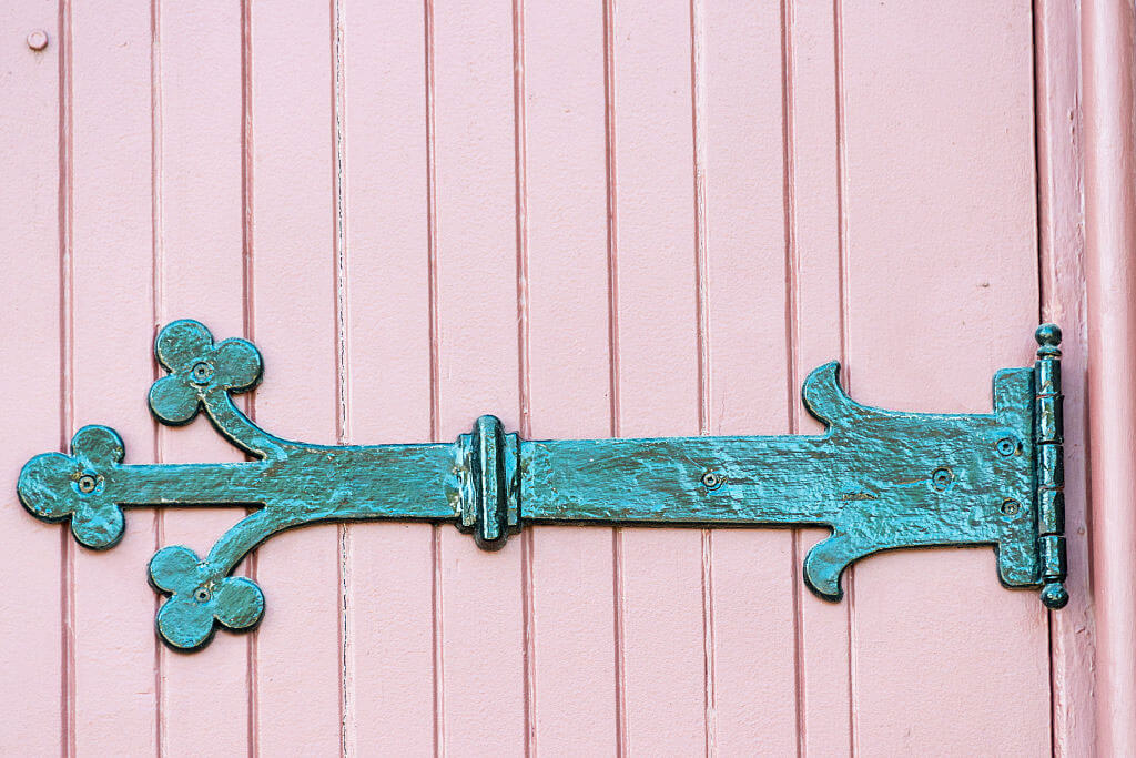 door-hinge