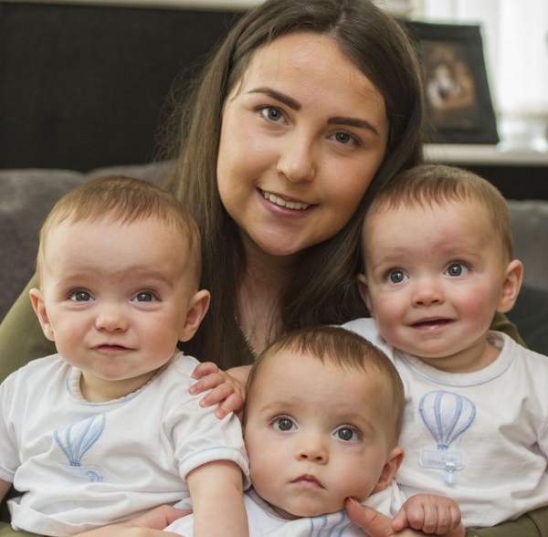 40 Trillizos Idénticos 10