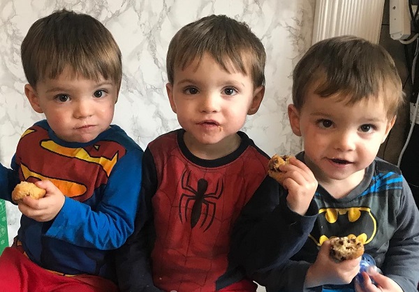 40 Trillizos Idénticos 13