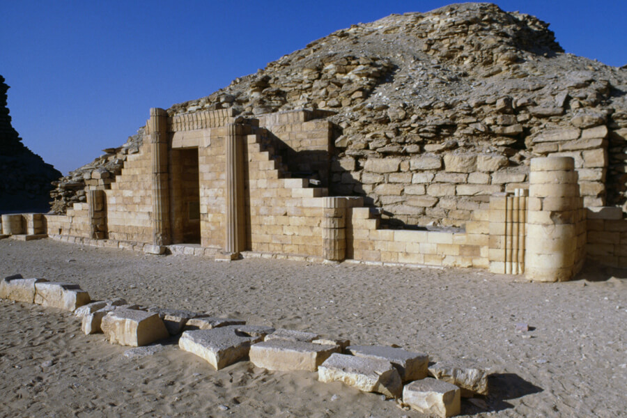 flat-top-pyramid-96711-21650.jpg