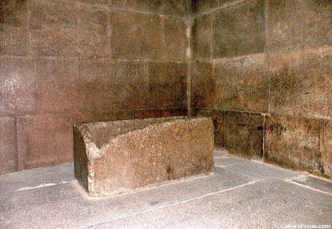 khufu-pyramid-72876-93442.jpg