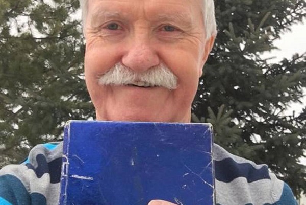 12 Adrian Regalo Vicki 1