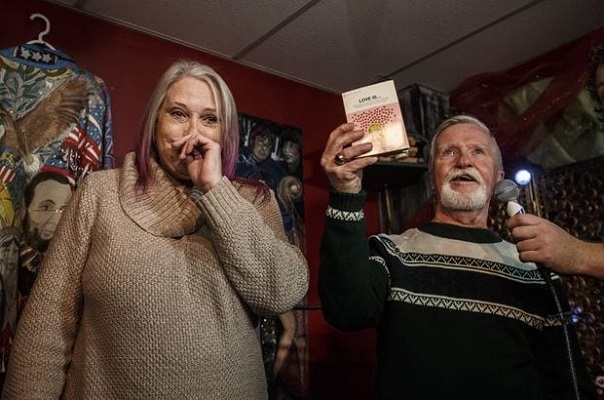 12 Adrian Regalo Vicki 19