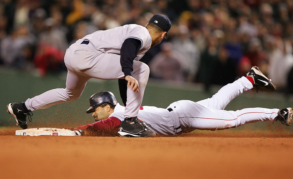 Dave Roberts #31 of the Boston Red Sox steals second base -51491075