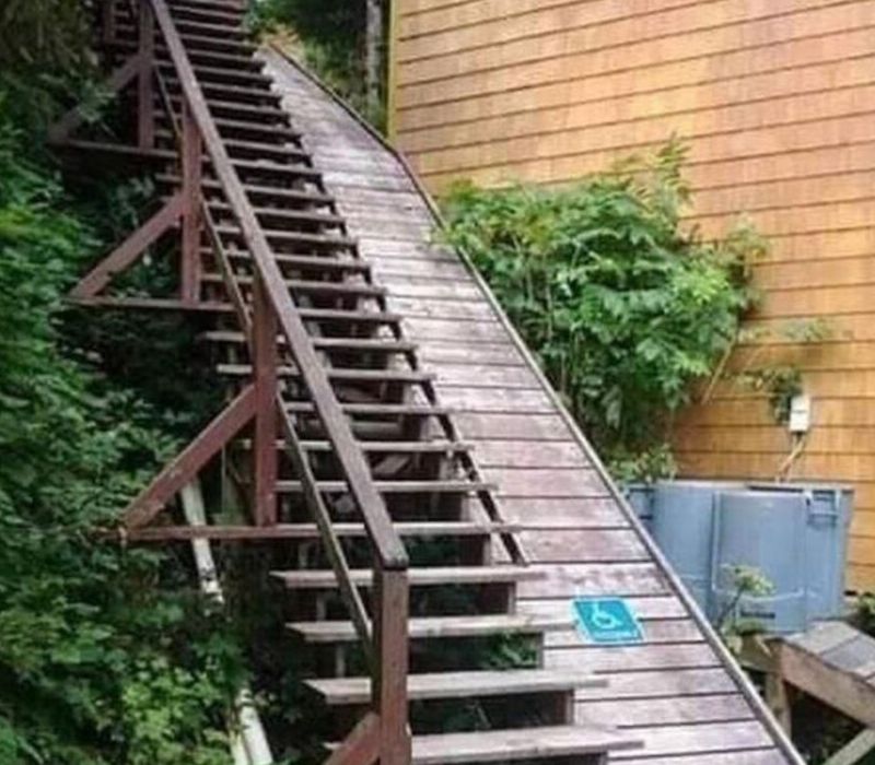 staiway more like scare way