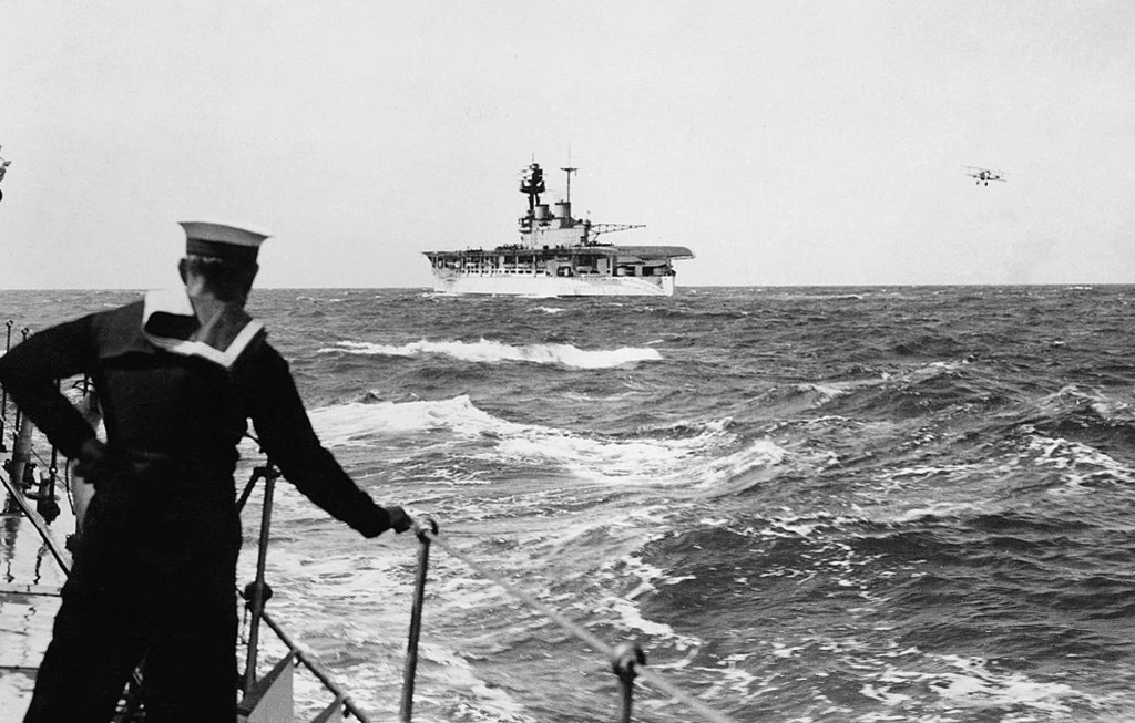 American aircraft carrier 