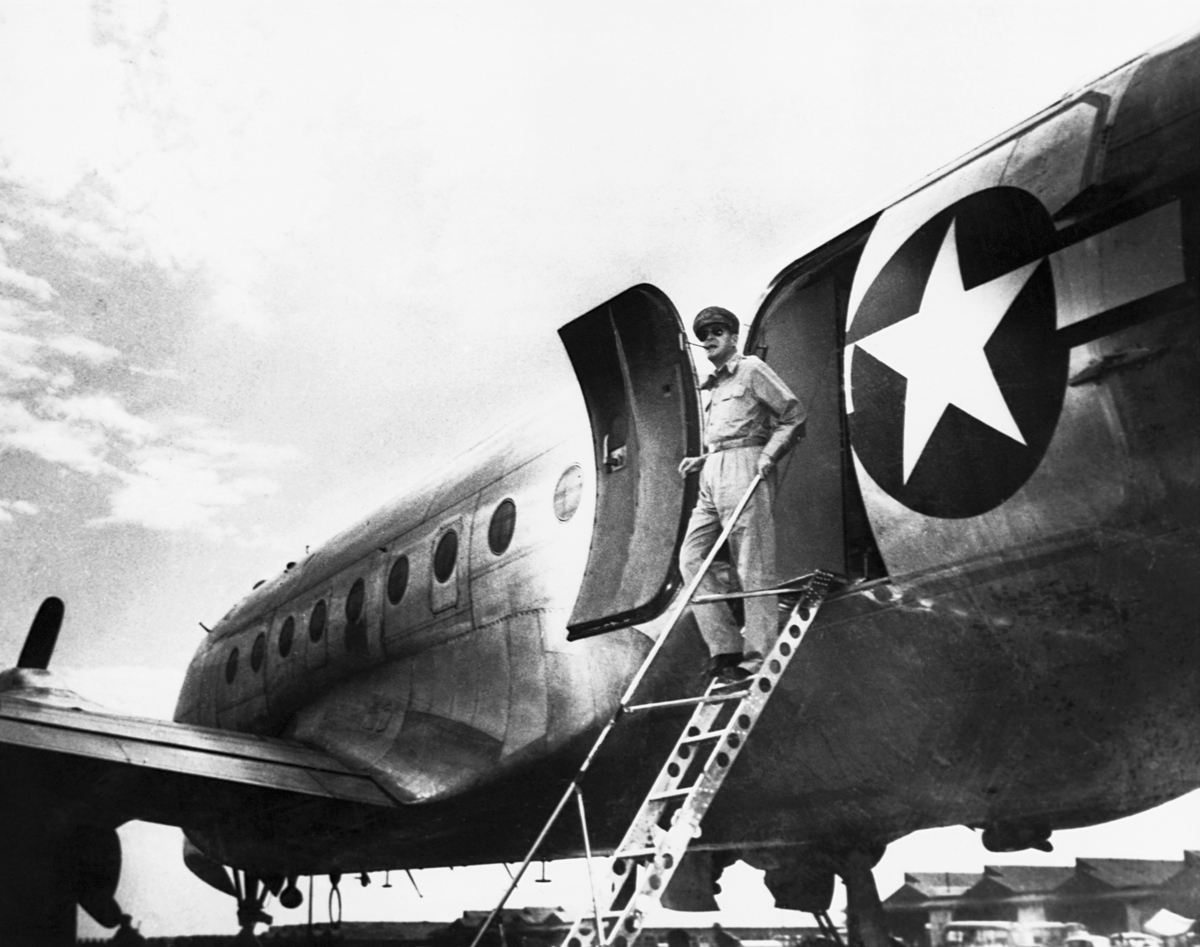 General Douglas MacArthur arrives at Atsugi Air Base near Yokohama to take his post as the Supreme Allied Commander of the Occupation of Japan, 1945.