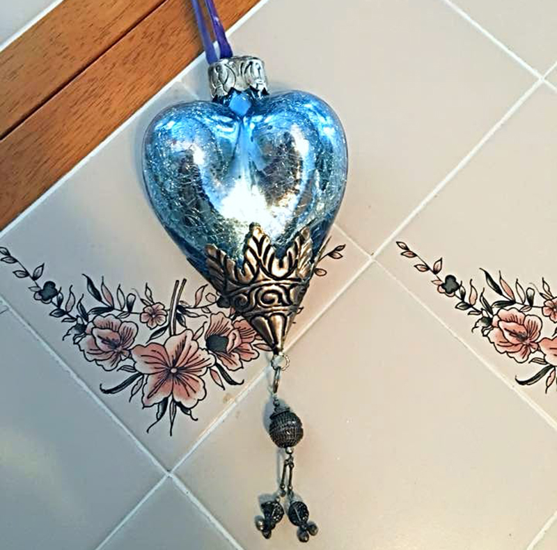 thrift-store-ornament-10-landscape