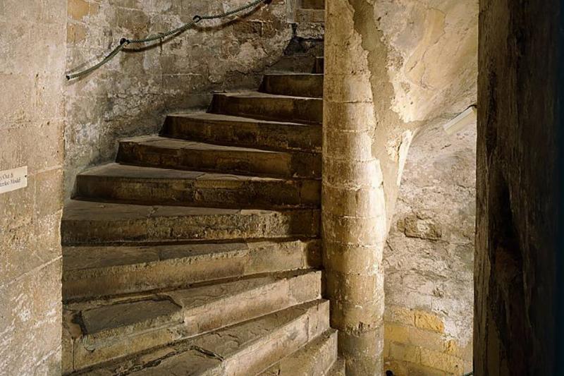 Photo of stairs 
