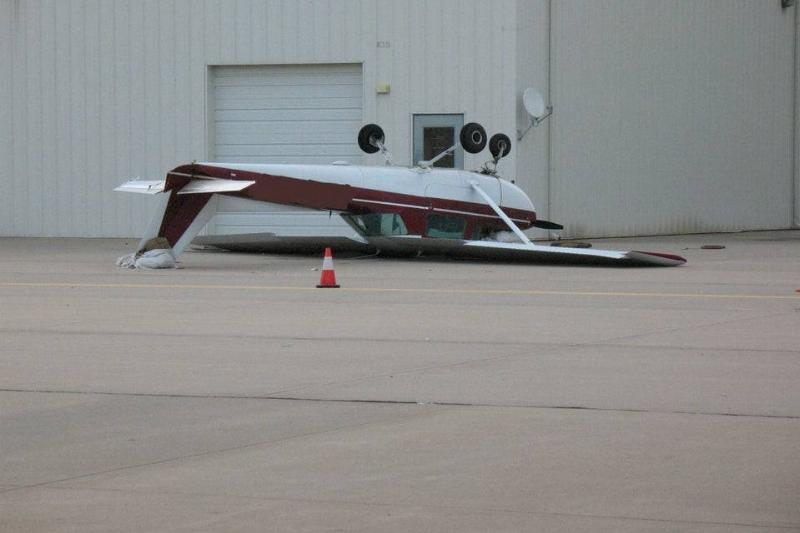 plane landed upside down