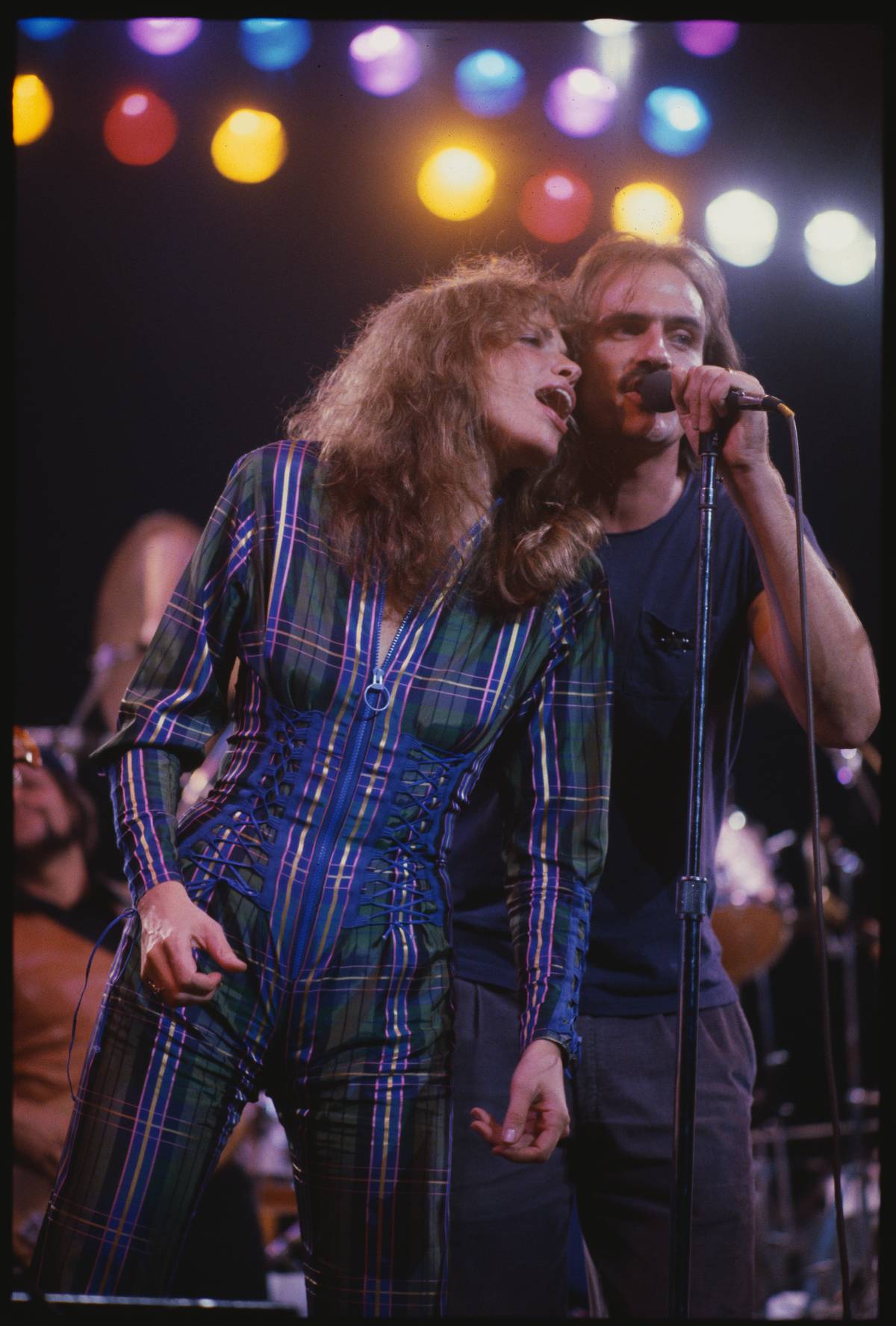 Carly Simon and James Taylor Singing