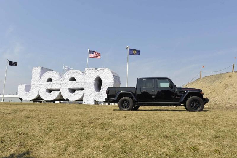 Noah Galloway Helps Launch Jeep Gladiator Launch Edition Truck And Find Your Freedom Contest