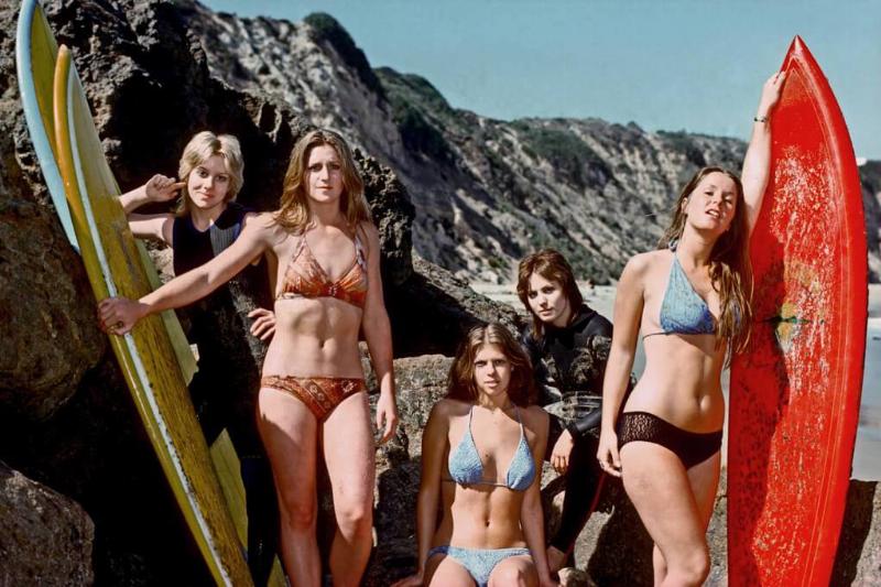 surfer-girls