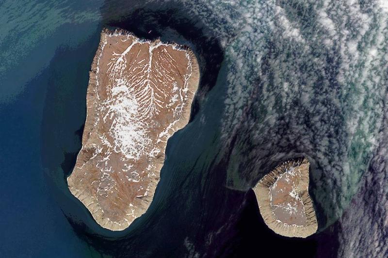 Picture of two islands
