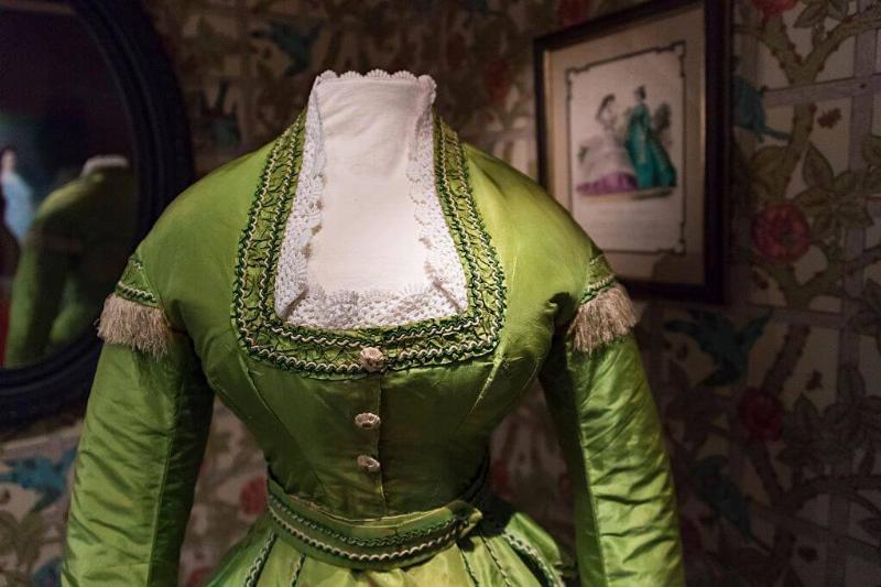 Bottle-Green Dresses Were Dyed With Arsenic