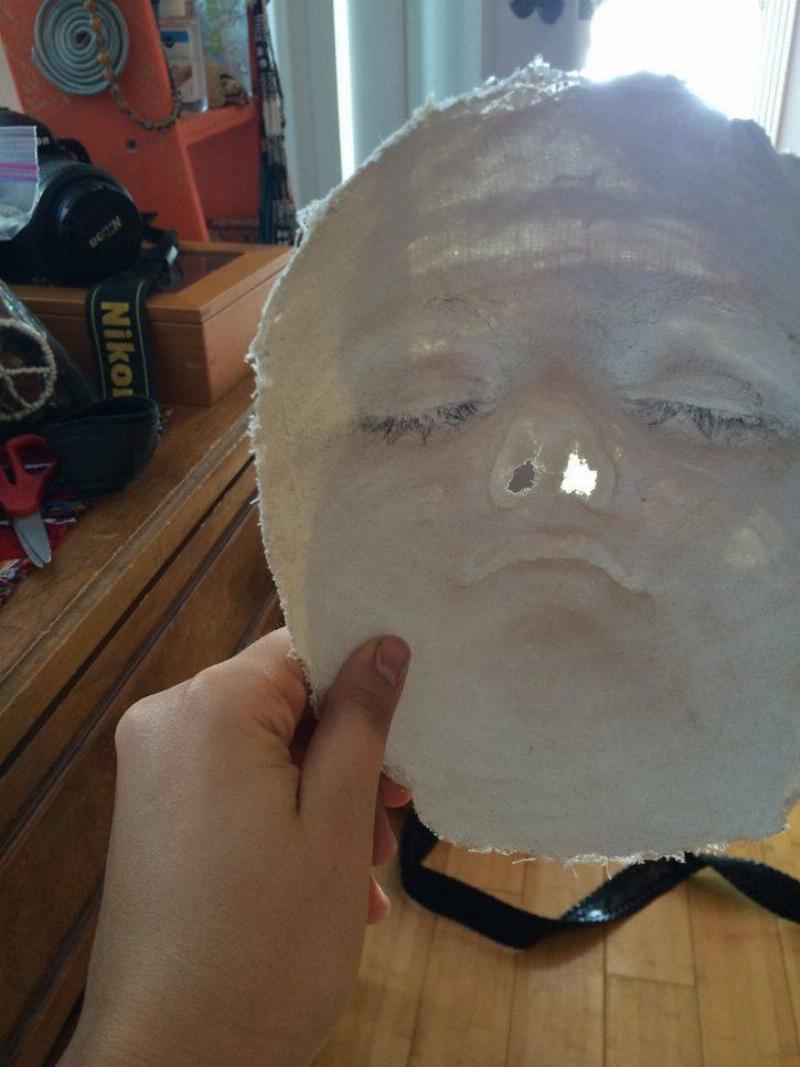 Eyelashes got removed when person tried to make a plaster mold of their face