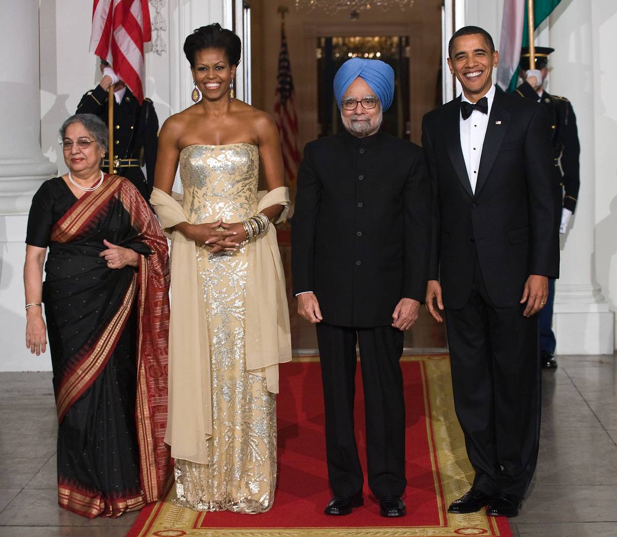 US President Barack Obama (R), First Lad