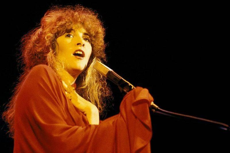 NIcks-performing-89406