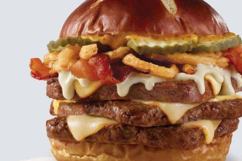 wendys-triple-pretzel-bacon-pub-cheeseburger-62545
