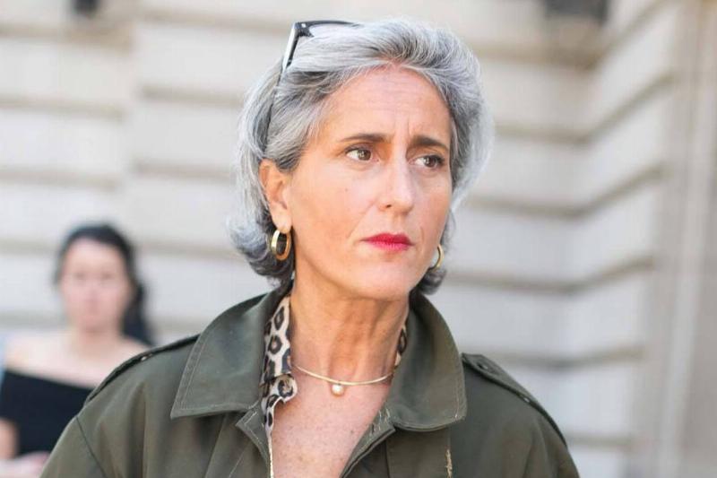 hot-pink-lipstick-10024