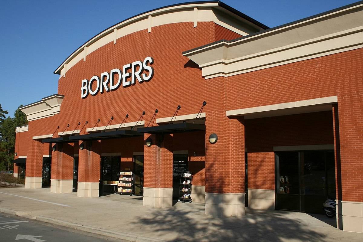 1280px-2008-11-10_Borders_in_Chapel_Hill