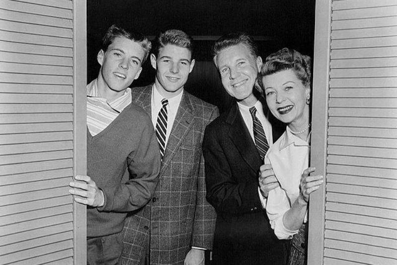 Adv_of_Ozzie_and_Harriet_Nelson_Family_1956_No_2