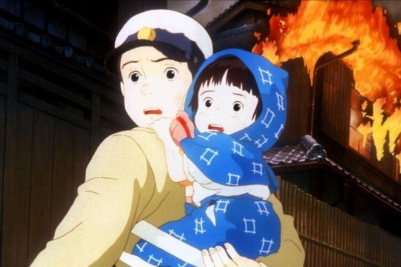 children looking scared in front of burning building in Grave of The Fireflies