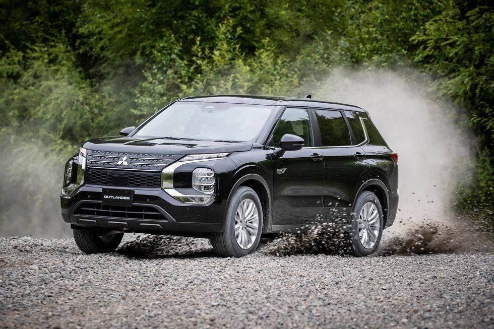 2023-mitsubishi-outlander-phev-101-1664045008