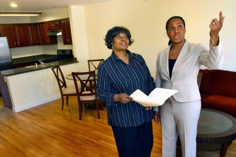 Real Estate Agent and Buyer Real Estate Agent and Buyer