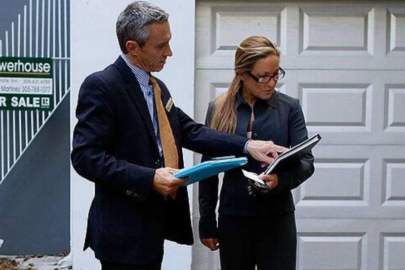 Real estate agents Real estate agents