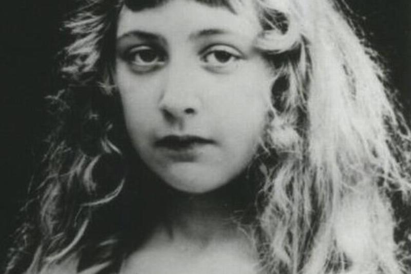 640px-Agatha_Christie_as_a_child_No_1