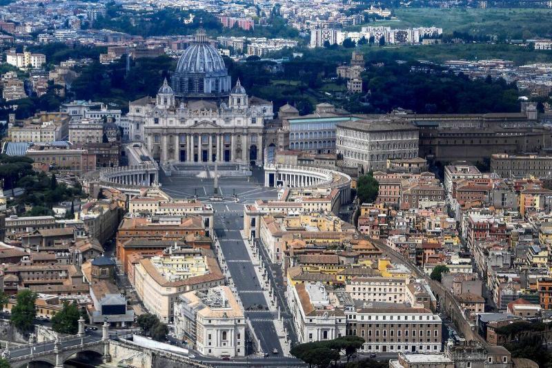 ITALY-HEALTH-VIRUS-RELIGION-POPE-FINANCE-BUDGET