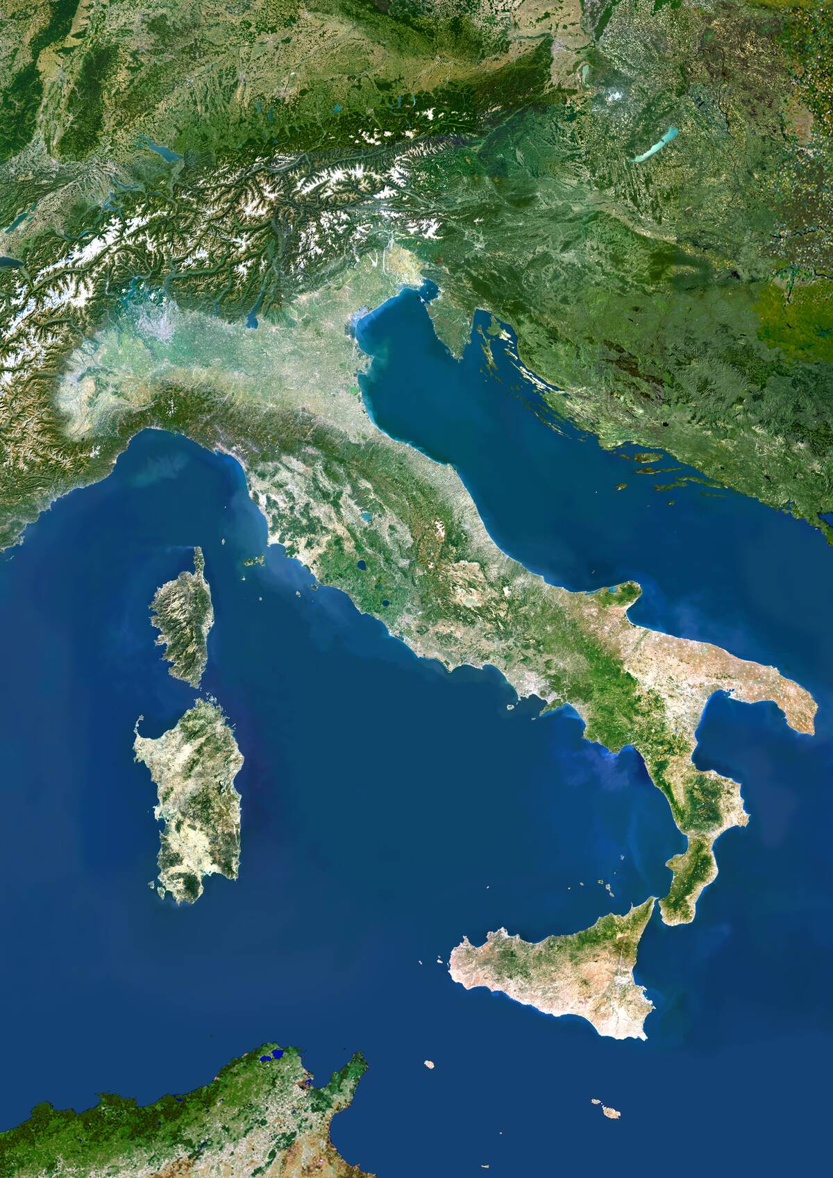 Italy, True Colour Satellite Image