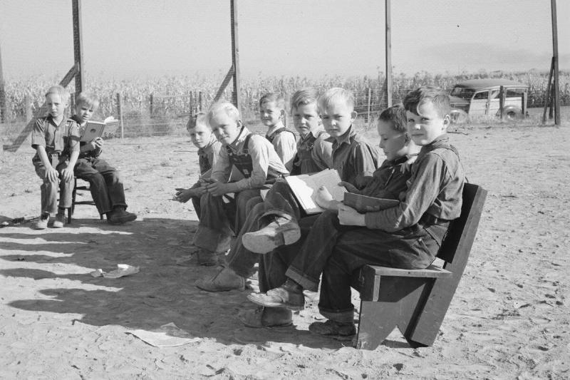 Lincoln Bench School And Yard