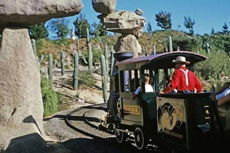 5 Renov Disney Atracciones 27