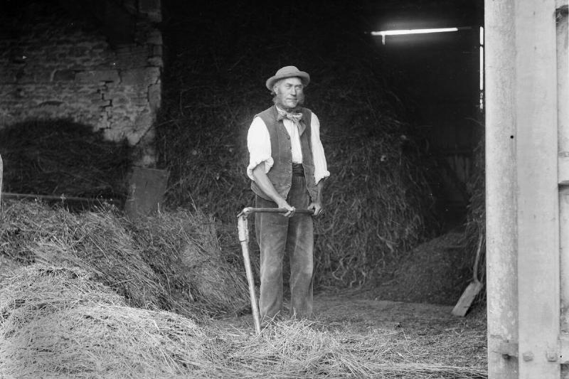 Great Barrington Barn, Great Barrington, Gloucestershire, 1895. Artist: Henry Taunt