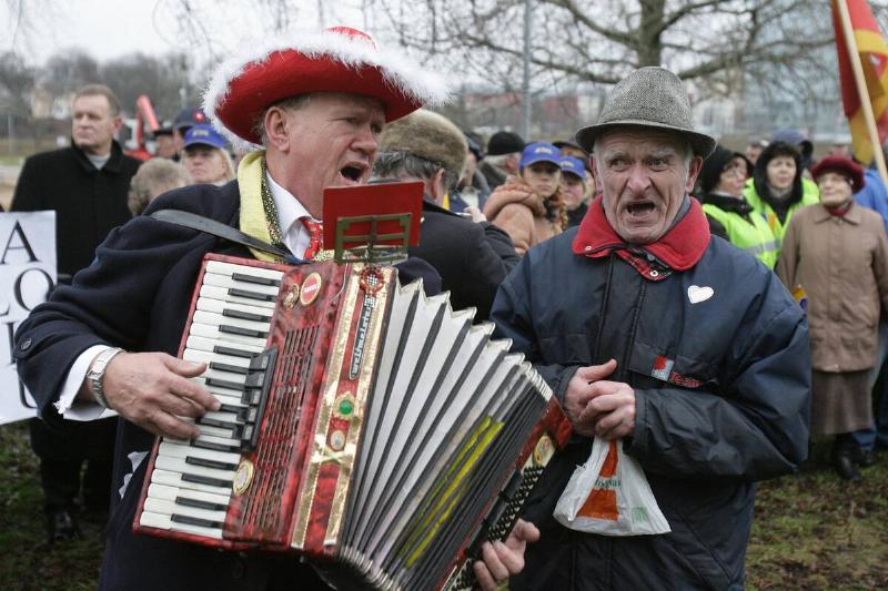 LITHUANIA-DEMO
