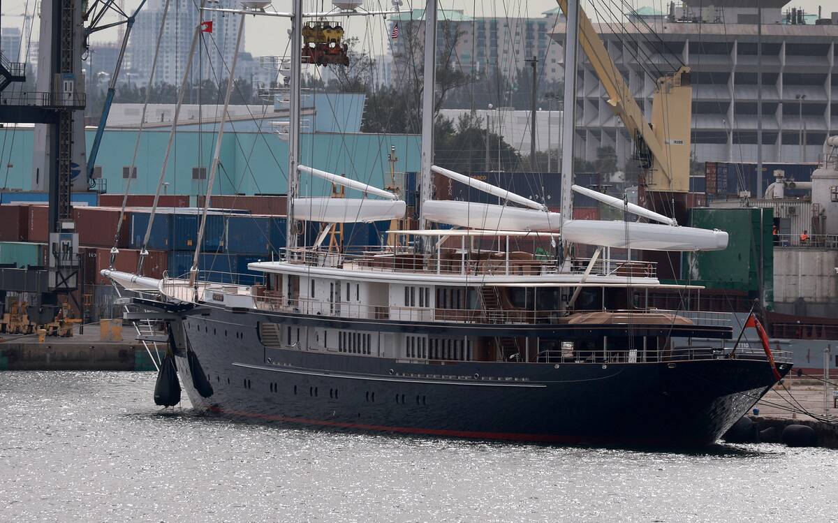 Jeff Bezos' Multi-Million Dollar Yacht Arrives In Florida