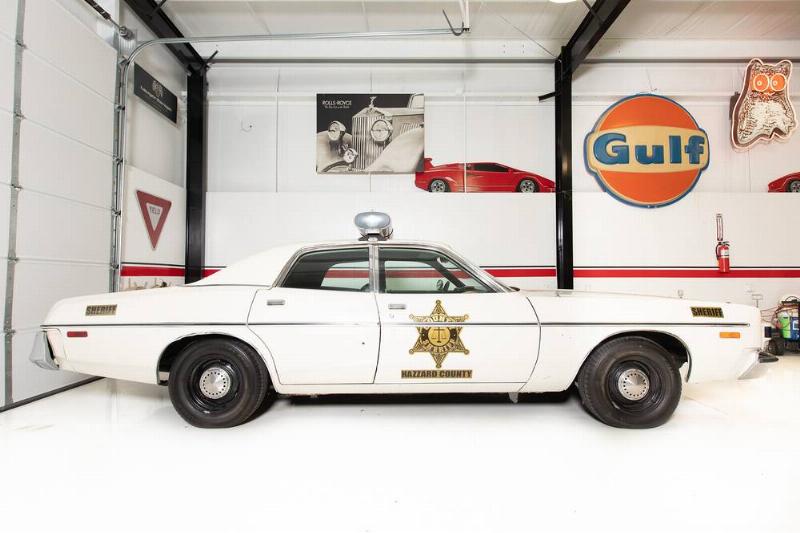 239088_Front_3-4_Web