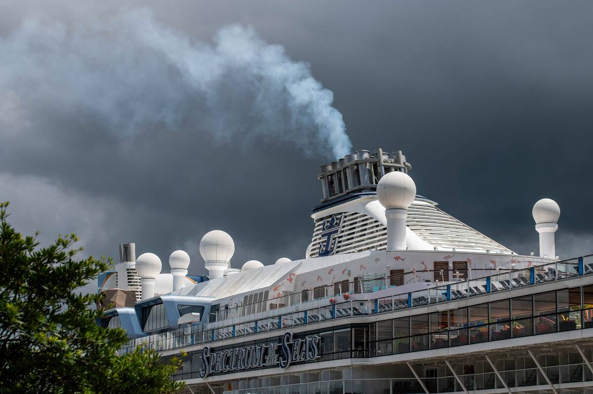 Cruise Ship smoke