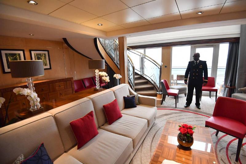 SAILING-FRA-BRIDGE-QUEEN-MARY-TOURISM-LEISURE