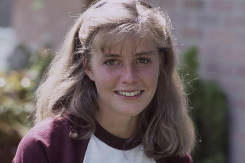 Elisabeth Shue Appearing In 'Call To Glory'