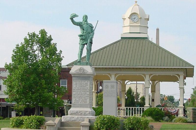 Lawrenceburg_Square