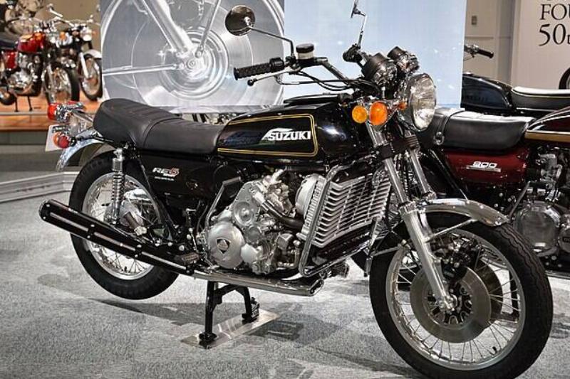 Suzuki_RE-5_(type_A)_in_Honda_Collection