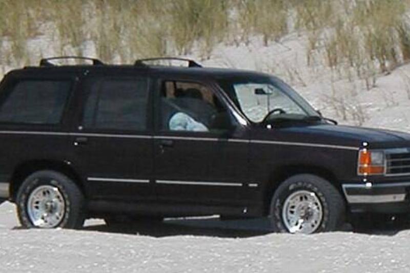 Ford Explorer being driven in the snow