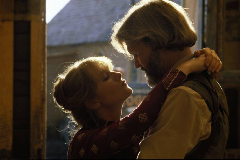 Isabelle Huppert and Kris Kristofferson as Ella Watson and James Averill in 'Heaven's Gate'