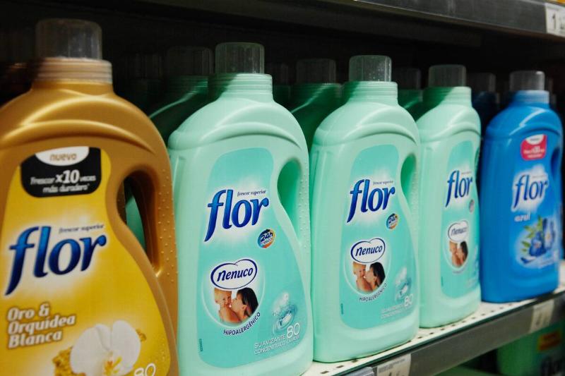 Bottles of Flor fabric softener on a store shelf