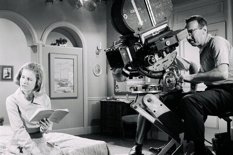 Behind-the-scenes still from 'The Patty Duke Show'
