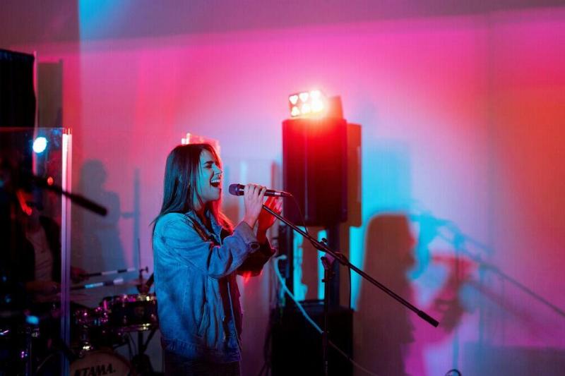 brandi-alexandra-UqEJ1ojVXOY-unsplash